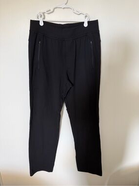 Women’s Black LuluLemon Joggers
